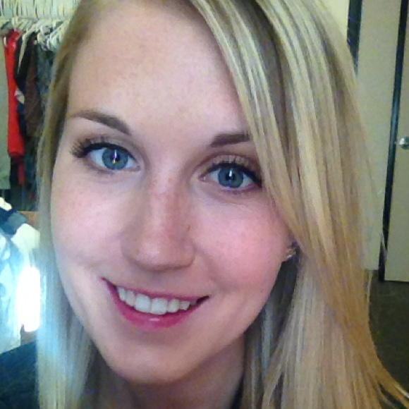 Profile Picture of Katie Higbee (@khigbee) on Poshmark