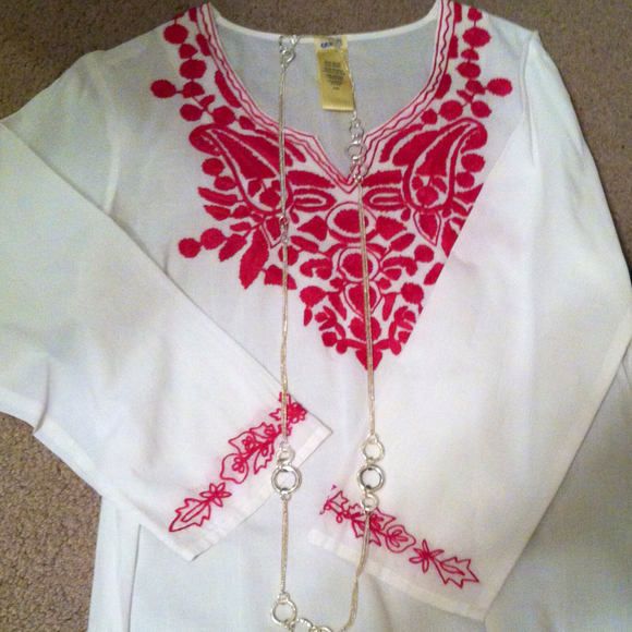 Profile Picture of Jennifer Winders (@jenwin12) on Poshmark