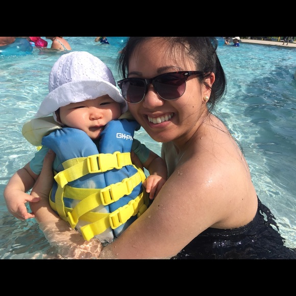 Profile Picture of June Roberts (@jnroberts3) on Poshmark