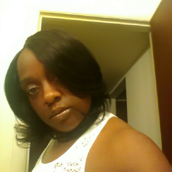 Profile Picture of Alicia Haynes (@cocoa1975) on Poshmark