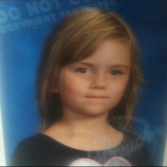 Profile Picture of Violet Thomopoulos (@vsthomopoulod) on Poshmark