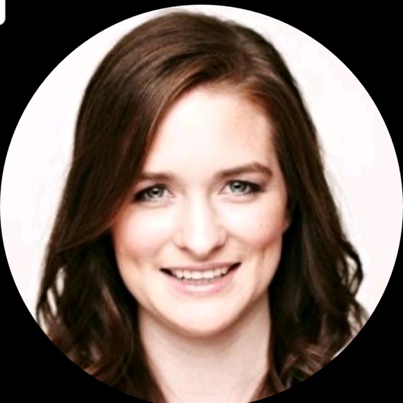 Profile Picture of Danielle Bryant (@dhunt35) on Poshmark