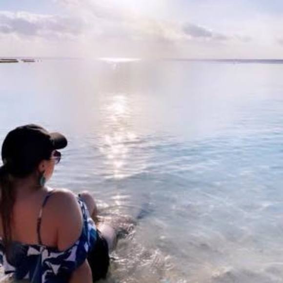 Priscilla Alvarez - Poshmark Profile Picture of Priscilla Alvarez (@prissyalvz) on Poshmark