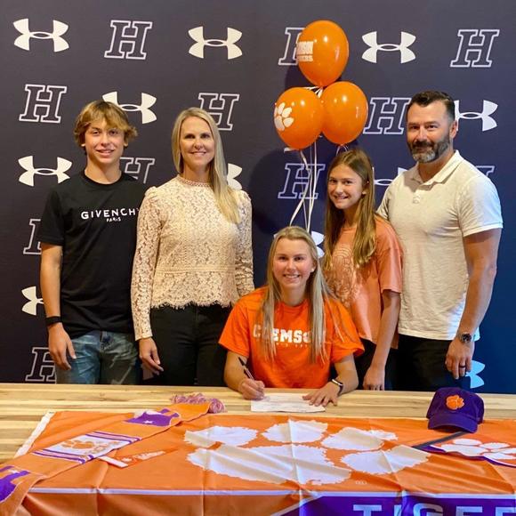 Profile Picture of Scott Hauser (@scotthauser) on Poshmark