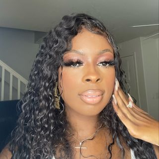 Profile Picture of Ariel Shanae Rogers (@plush_goddess_) on Instagram