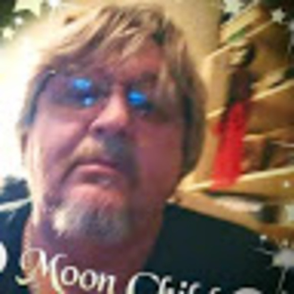 Profile Picture of Greg Watts (@gcw0725) on Poshmark