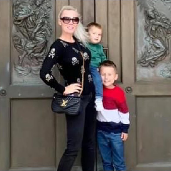 Profile Picture of Holly Opatz (@hopatz86) on Poshmark