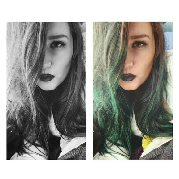 Profile Picture of Jessica Elms (@jessicaepx) on Poshmark