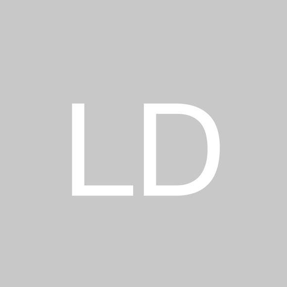 Profile Picture of Leonor Duncan (@leonor5555) on Poshmark