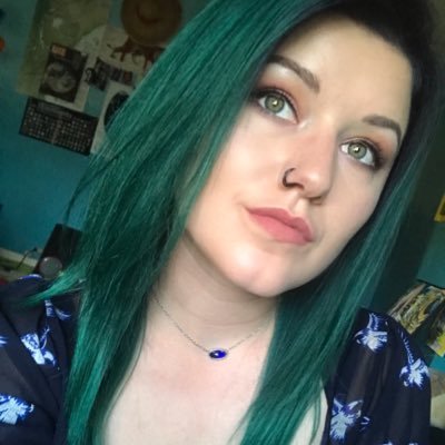 Profile Picture of Jacqueline McClure (@jayquellin13) on Twitter