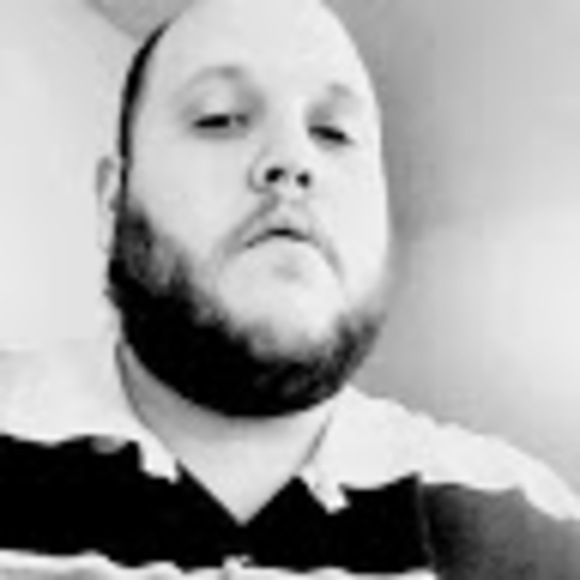 Profile Picture of Cameron Faller (@fallercameron) on Poshmark