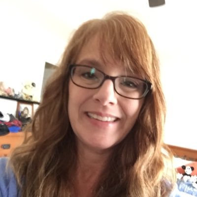 Profile Picture of Sandy DeSimone (@sandy_desimone) on Twitter