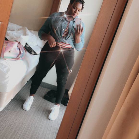 Profile Picture of Clarinda Coleman (@luv_5115) on Poshmark