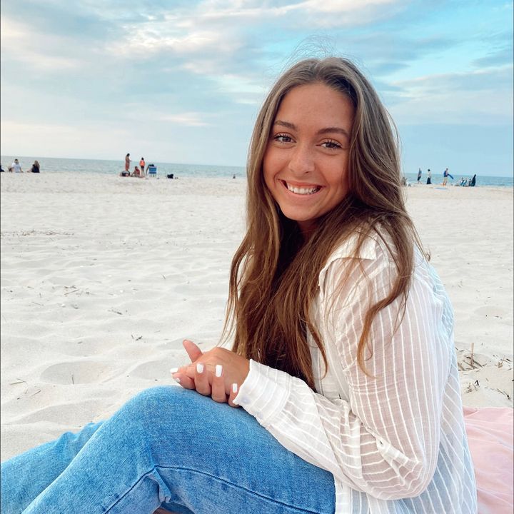 Profile Picture of abby howell (@@abby.h0well) on Tiktok