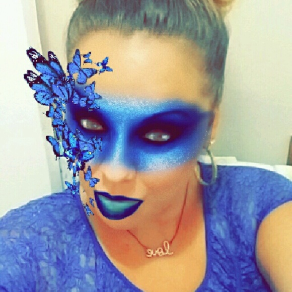 Profile Picture of Christina Tabron (@christinatabron) on Poshmark