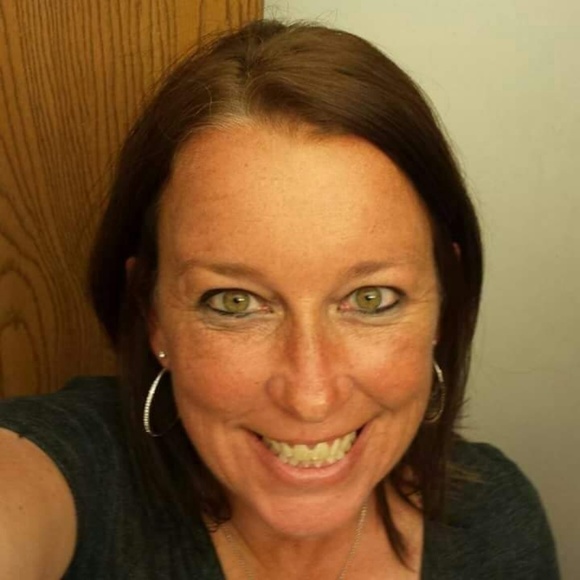Profile Picture of Debbie Baker (@debbiebaker508) on Poshmark