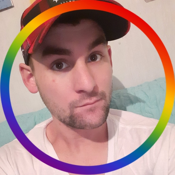Profile Picture of Brian Knuckles (@brianknucs2013) on Poshmark