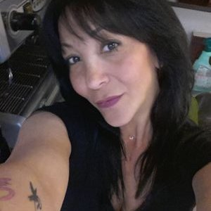 Profile Picture of Albina Esteves (@binadudu27) on Twitter