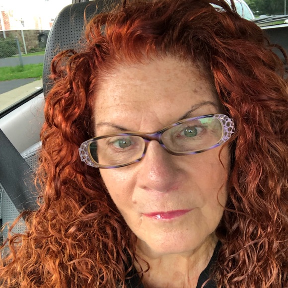 Profile Picture of Joyce Suggs (@suggss) on Poshmark