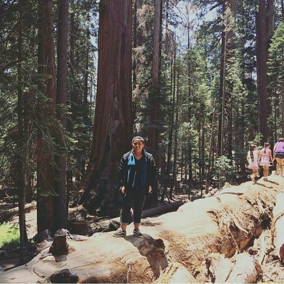 Profile Picture of Yesenia Lorenzo (@yesenia2003) on Poshmark