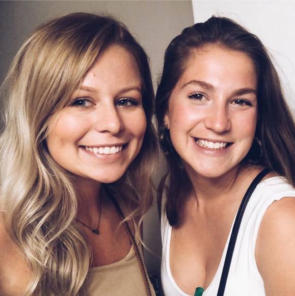 Madison Eibes - Poshmark Profile Picture of Madison Eibes (@maddyeibes) on Poshmark