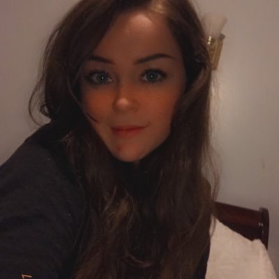 Profile Picture of Julia Savoy (@JuliaSavoy10) on Twitter