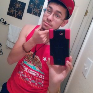 Profile Picture of Derek Flores (@youngmiller15) on Myspace