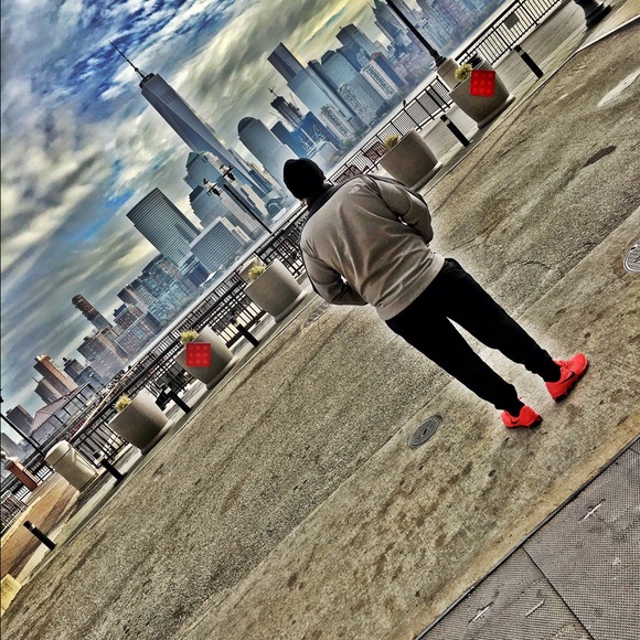 Profile Picture of Jason Palmer (@jaypalmer925) on Poshmark