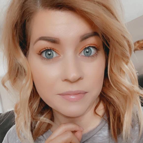 Profile Picture of Joellen Goff (@jomae05) on Poshmark