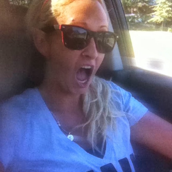 Profile Picture of Nora Critzer (@houseofnora) on Poshmark
