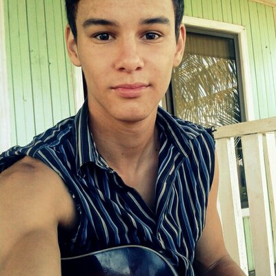 Profile Picture of Lorenzo Granados (@lorenzogravar) on Twitter