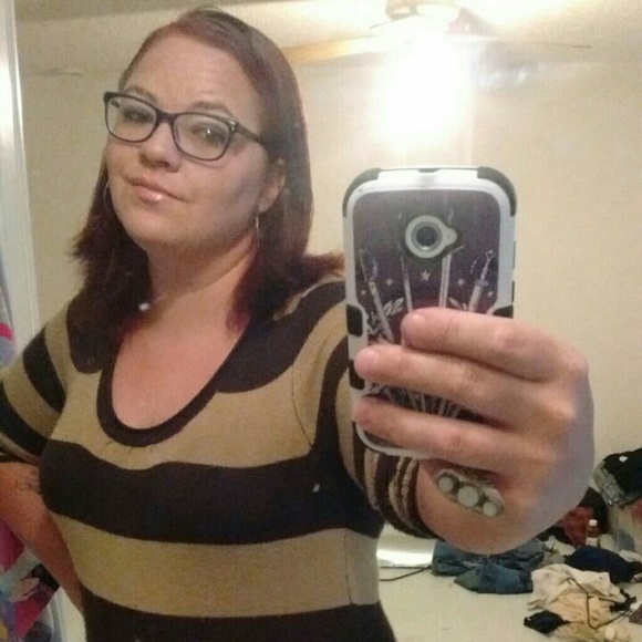 Profile Picture of Sheena Wright (@sheenawright84) on Poshmark