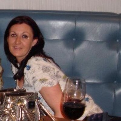 Profile Picture of Pam (@PamLeslie1980) on Twitter