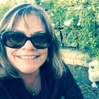 Profile Picture of Shelly Dunn (@crackpotshel) on Twitter