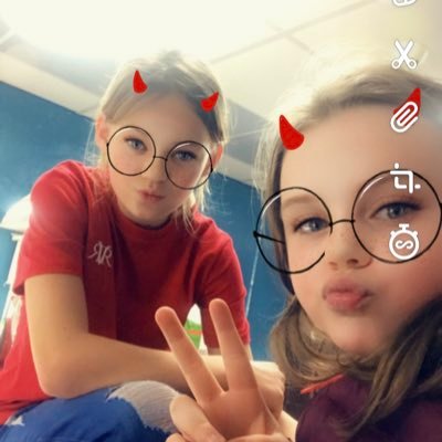 Profile Picture of Isabelle Baker (@Isabellebee1) on Twitter