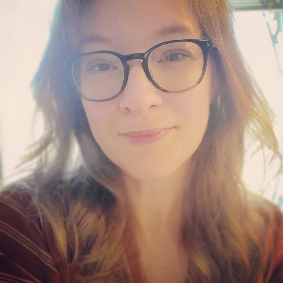 Profile Picture of Tabitha Grimm (@tabigrimm) on Poshmark