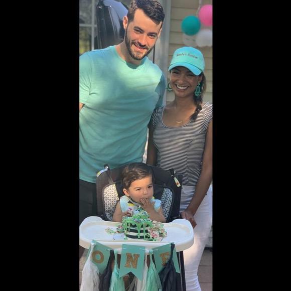 Profile Picture of Brianna Eames (@bcecilee) on Poshmark