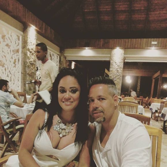 Profile Picture of Carlos Fernandez (@carlos178cmf) on Poshmark