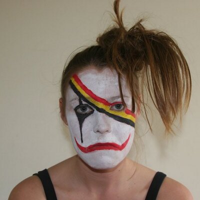 Profile Picture of Rachael Windsor (@iliketostencil) on Twitter
