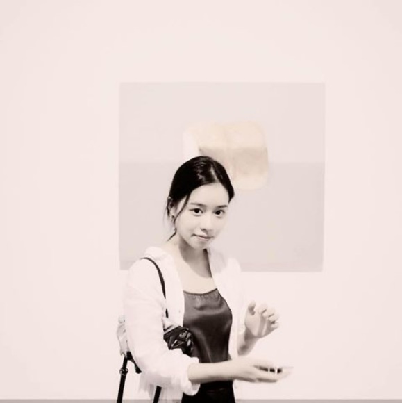 Profile Picture of Yi Zhang (@ileanaaazzz) on Poshmark