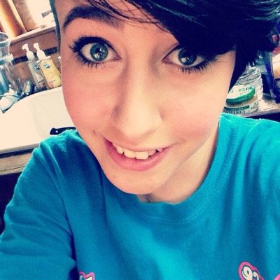 Profile Picture of April Ezell (@@cagedflaw) on Twitter