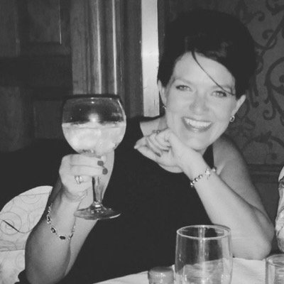 Profile Picture of Yvette Quinn (@72salsa) on Twitter