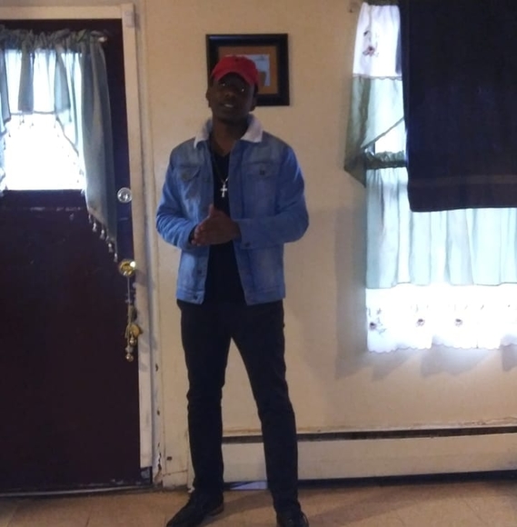 Profile Picture of Rosãry Kross (@r_kross) on Poshmark