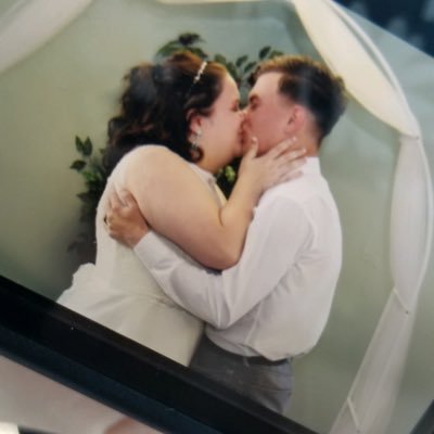 Profile Picture of Kellie Handte (@DevriesKellie) on Twitter