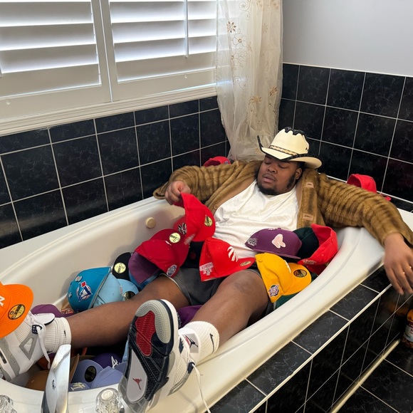 Profile Picture of Dominic Bennett (@dominicbennett) on Poshmark