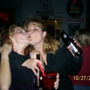 Profile Picture of Suzanne Clem (@suzannetq) on Myspace