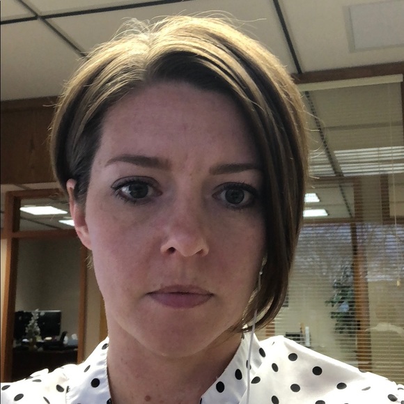 Profile Picture of Melissa Rackers (@melrackers) on Poshmark