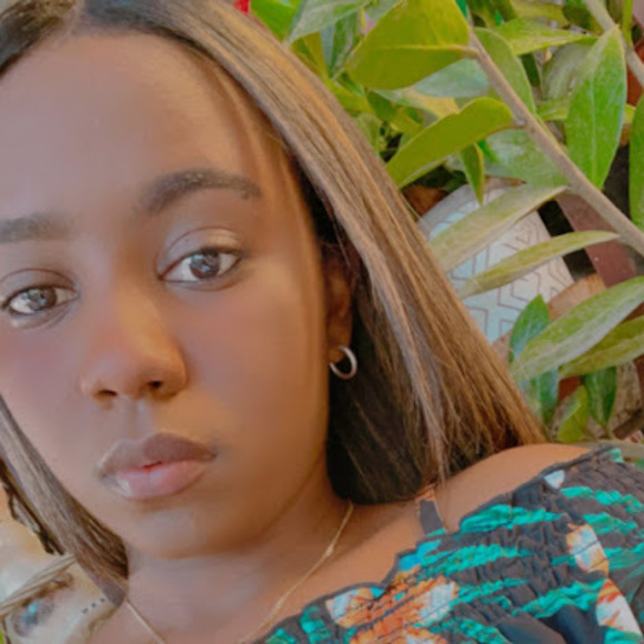 Profile Picture of Nayelis lorena Figuereo montero (@nayelis21449) on Poshmark