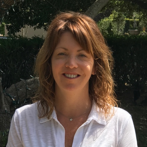 Profile Picture of Christina Panos (@cipanos) on Poshmark