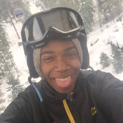 Profile Picture of #LakeShow (@JustNCredibleee) on Twitter